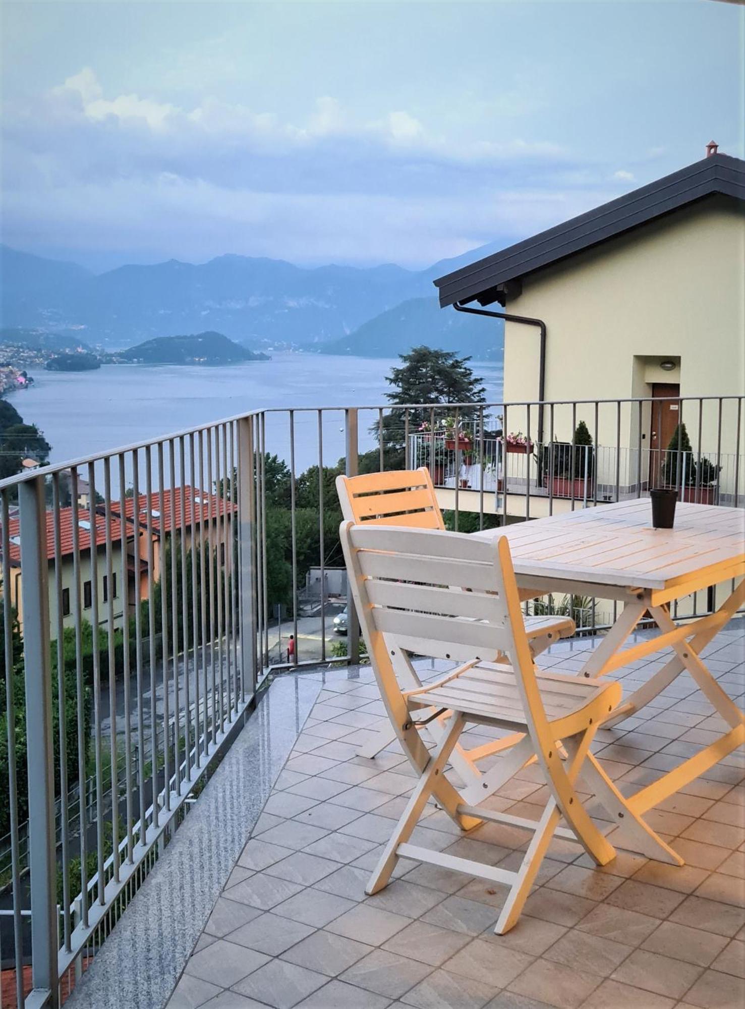 Vista Dolce Isola _ Lakeview Pool, Terrace & Garden Apartment Ардженьо Номер фото